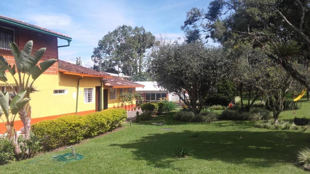 Finca Hotel La Ponderosa Рионегро Экстерьер фото