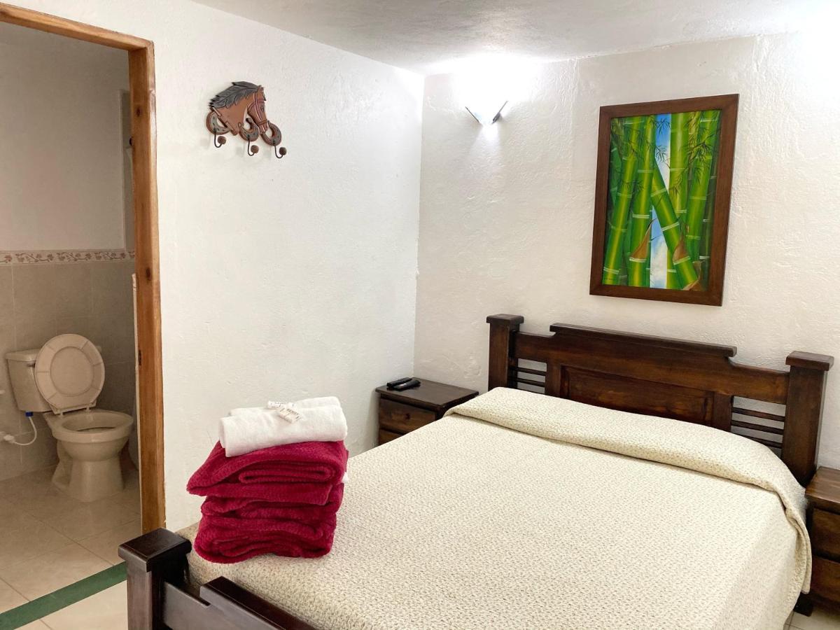 Finca Hotel La Ponderosa Рионегро Экстерьер фото